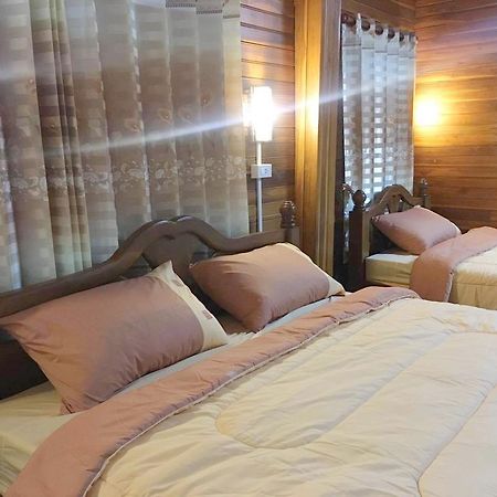 Saduemuenghomestay Phrae Extérieur photo