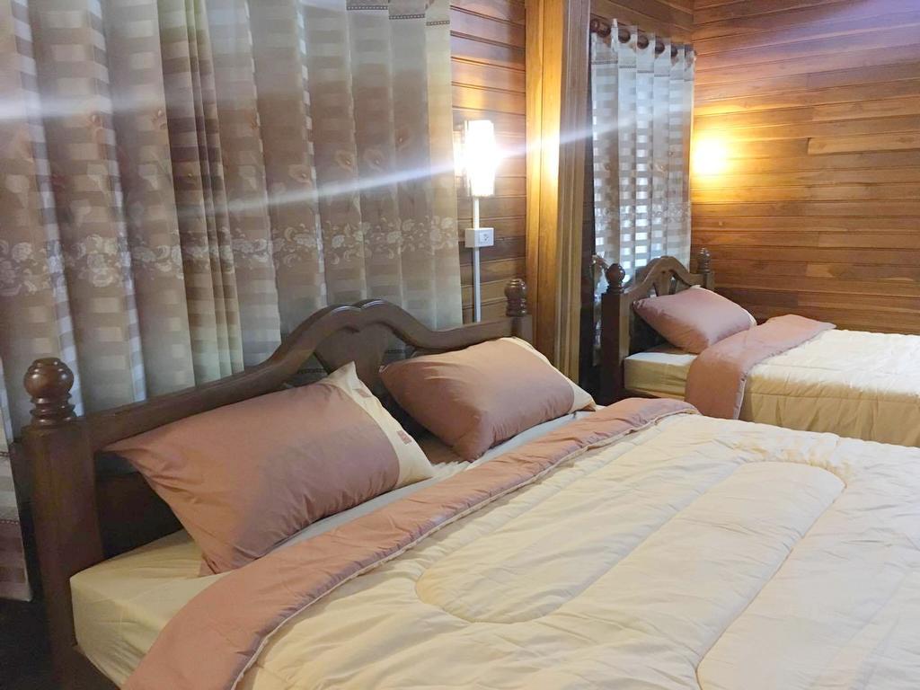 Saduemuenghomestay Phrae Extérieur photo