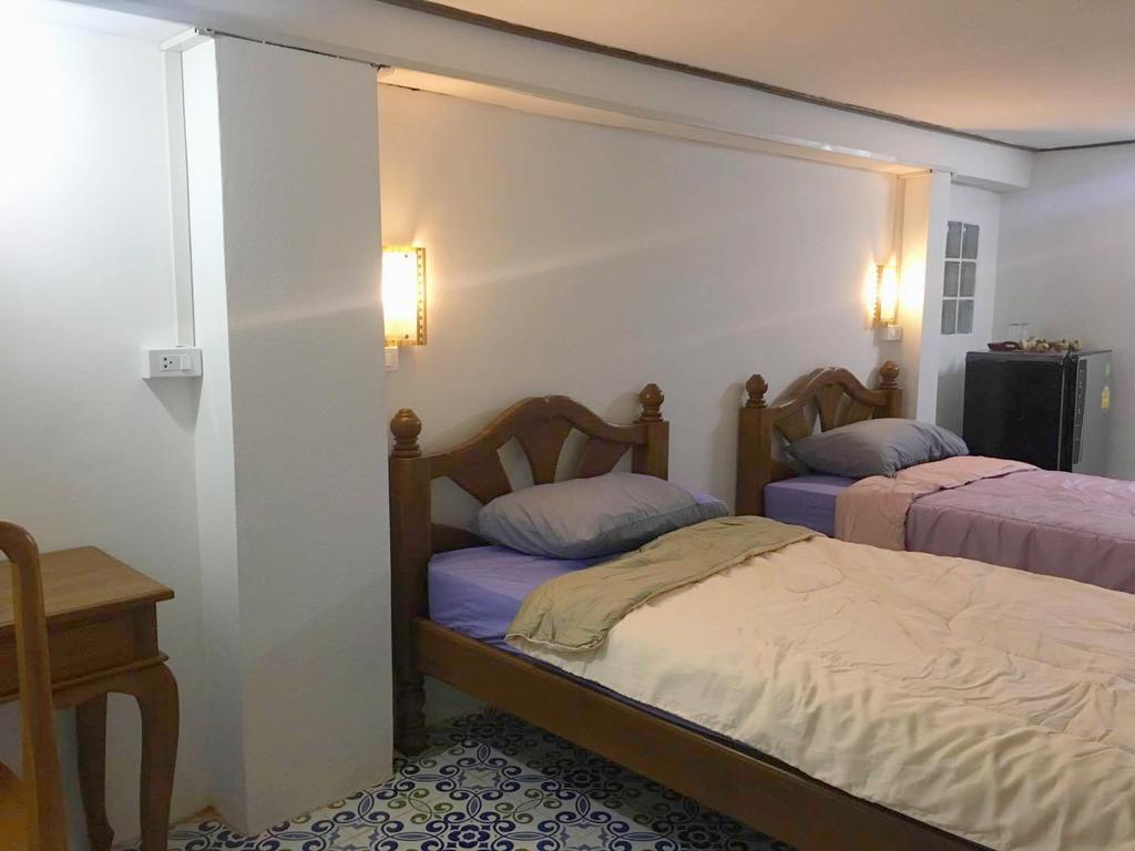 Saduemuenghomestay Phrae Extérieur photo