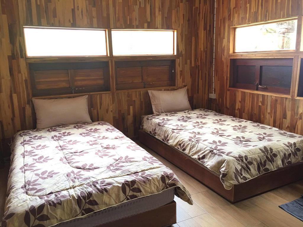 Saduemuenghomestay Phrae Extérieur photo