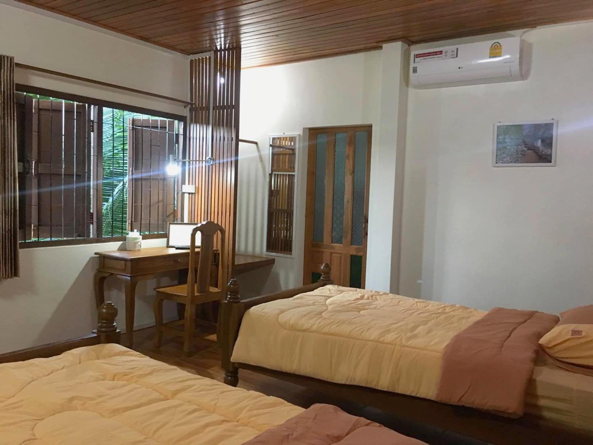 Saduemuenghomestay Phrae Extérieur photo
