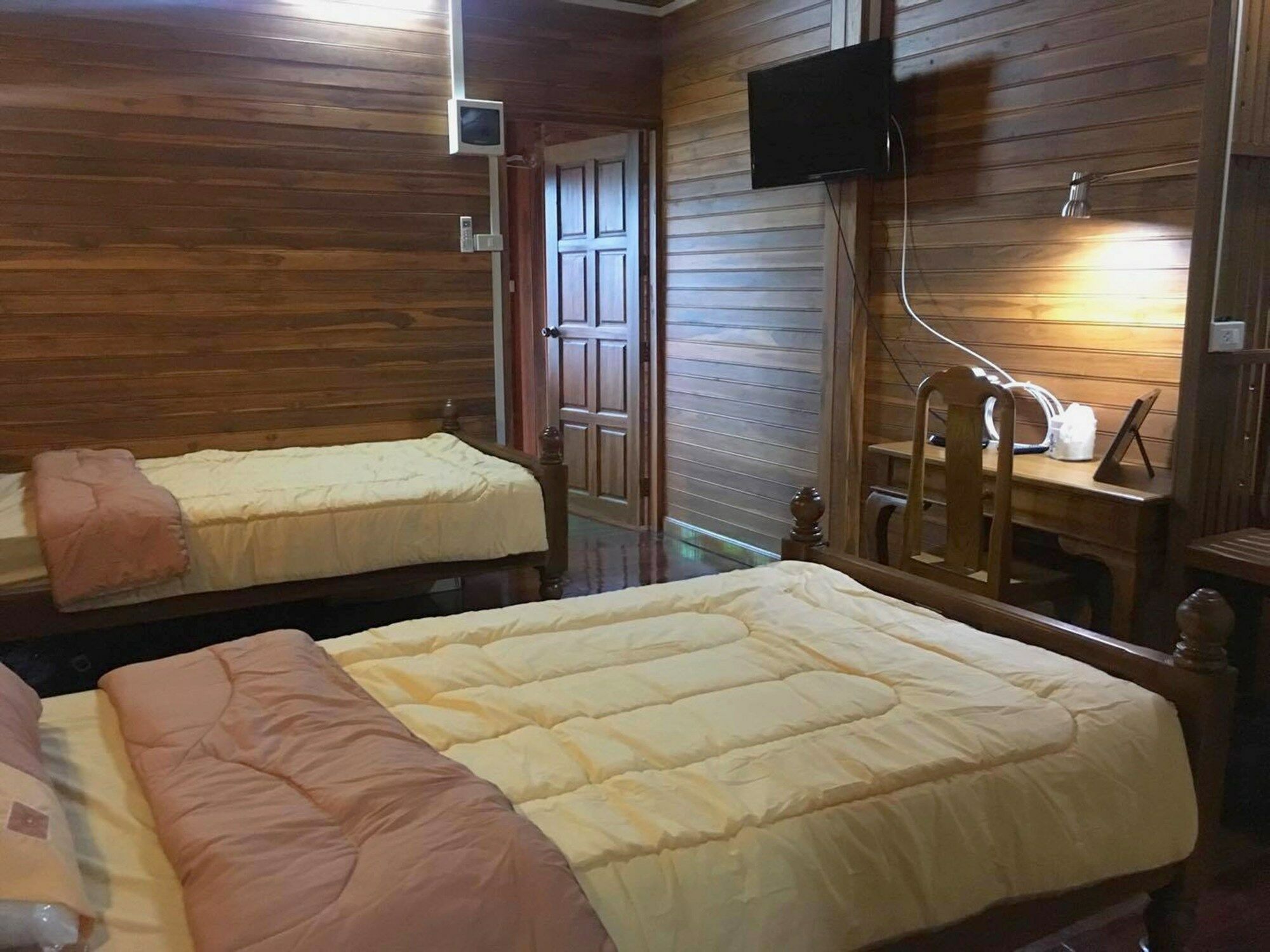 Saduemuenghomestay Phrae Extérieur photo